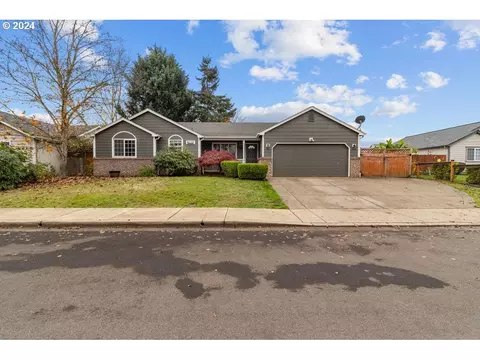 24892 Spare Ln, Veneta, OR 97487