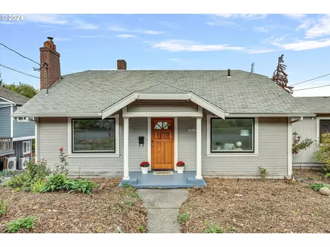1312 Cascade Ave, Hood River, OR 97031