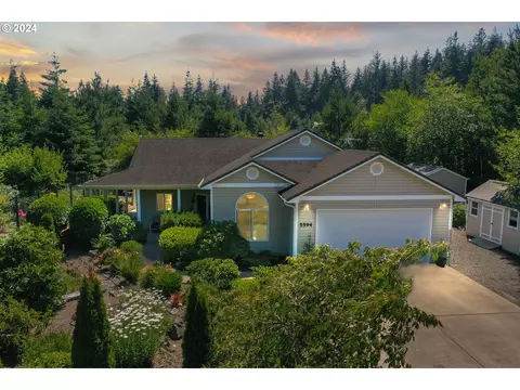 5594 Chittum Loop, Florence, OR 97439