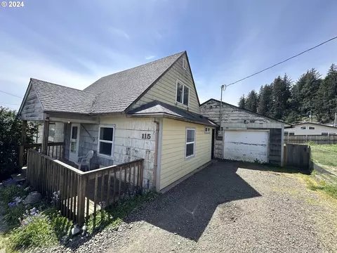 115 10th St, Garibaldi, OR 97118