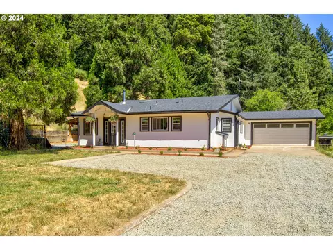 5881 Azalea-glen Rd, Glendale, OR 97442