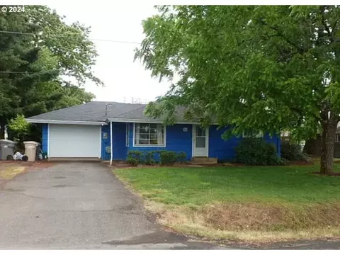 380 SE Hawthorne Ave, Dallas, OR 97338