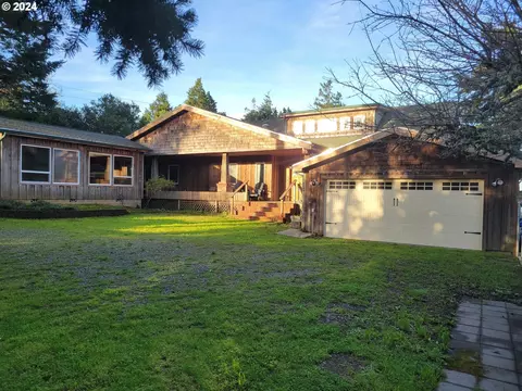 1939 Arizona St, Port Orford, OR 97465