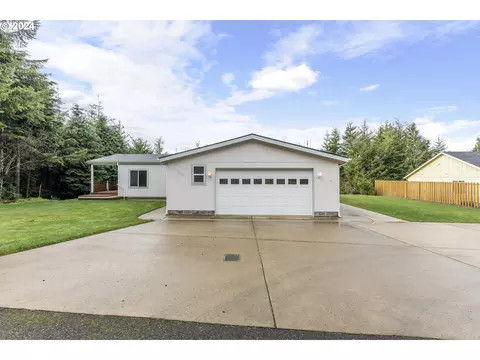91570 Grinnell Ln, Coos Bay, OR 97420