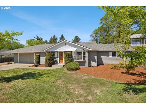 8303 SW Oak St, Portland, OR 97223