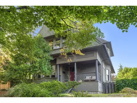 3106 NE Davis St, Portland, OR 97232