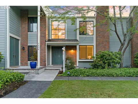 1652 Bonniebrae Dr, Lake Oswego, OR 97034
