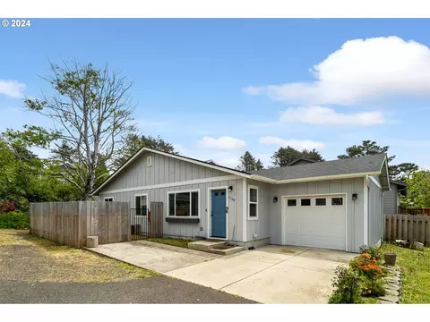 1728 NW 33rd St, Lincoln City, OR 97367