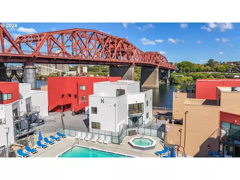 1020 NW Naito Pkwy #N2, Portland, OR 97209