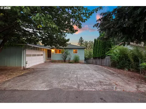 5820 SE Westfork St, Portland, OR 97206