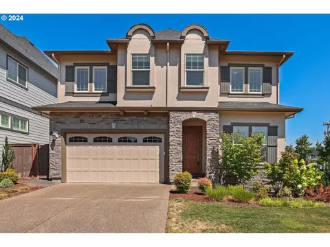 16747 SW Larkspring Ln, Beaverton, OR 97007