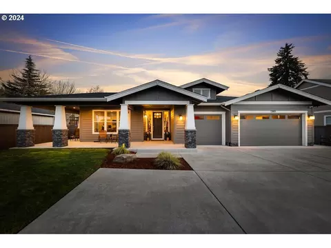 12805 NW 40th Ave, Vancouver, WA 98685