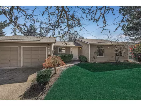 4658 SW Stoddard Dr, Beaverton, OR 97078