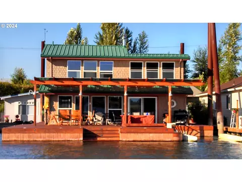 2630 N Hayden Island Dr #27, Portland, OR 97217