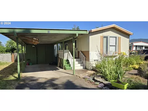 7080 Thurston Rd #12, Springfield, OR 97478