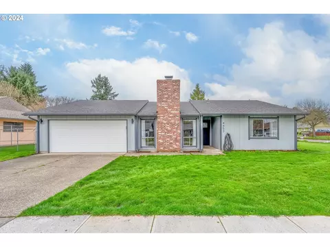 4453 Independence Ln, Longview, WA 98632