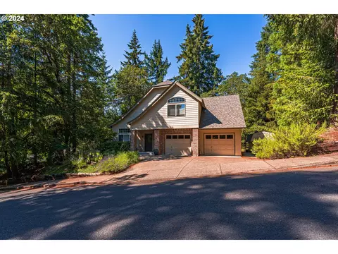 1761 Sweetbriar Ln, Eugene, OR 97405