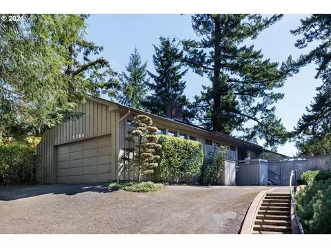 6429 SW Burlingame Pl, Portland, OR 97239