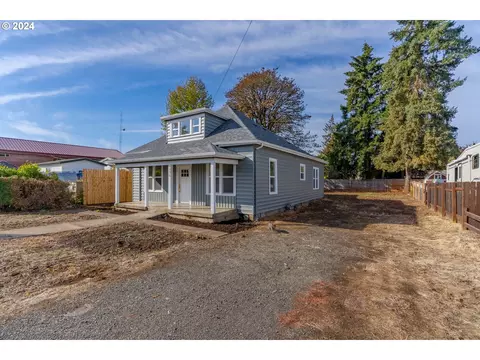230 SW Morgan St, Sheridan, OR 97378