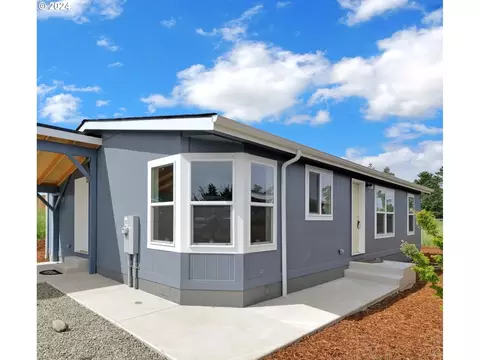 2227 Maia Loop, Springfield, OR 97477
