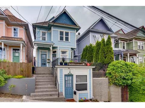 107 S Arthur St, Portland, OR 97201