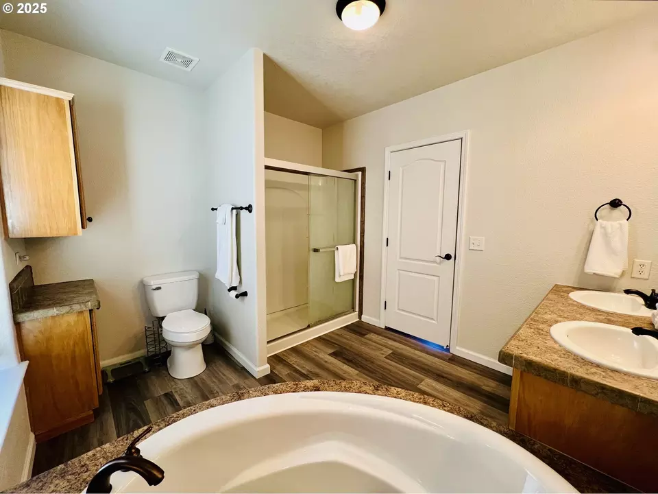  320 Cegavske Ln, Roseburg, OR 97470 photo 21