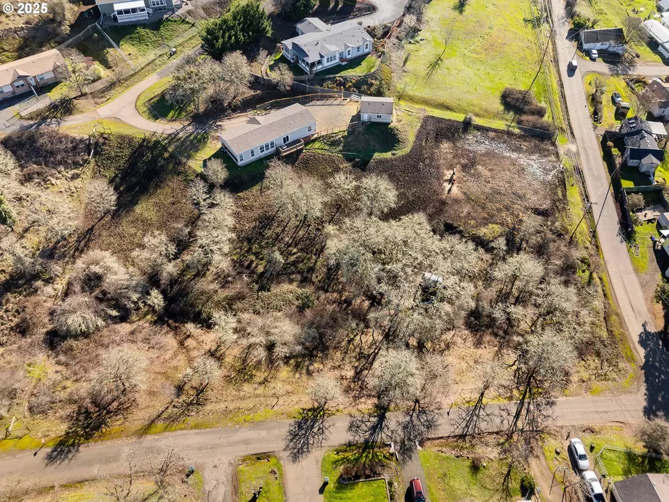  320 Cegavske Ln, Roseburg, OR 97470 photo 36