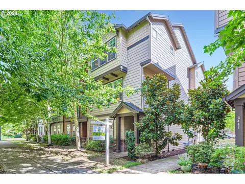 3395 SE Pepperwood Way, Hillsboro, OR 97123