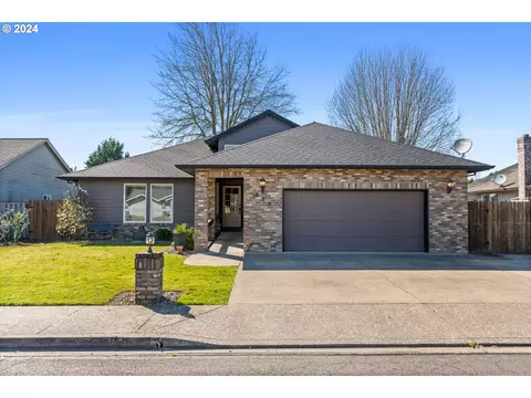 673 SW Sunset Dr, Mcminnville, OR 97128