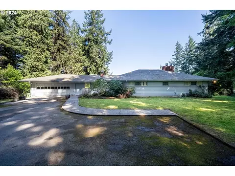 1050 Juniper Ave, Coos Bay, OR 97420