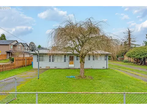 12311 NE 49th St, Vancouver, WA 98682