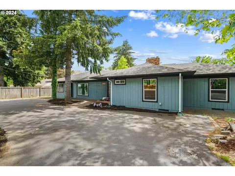 1073 Coburg Rd, Eugene, OR 97401 photo 1