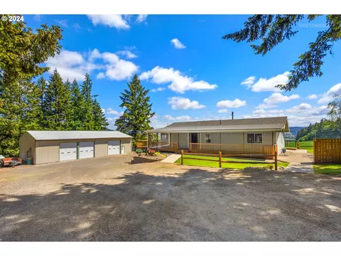 47575 SW Fluke Dr, Gaston, OR 97119