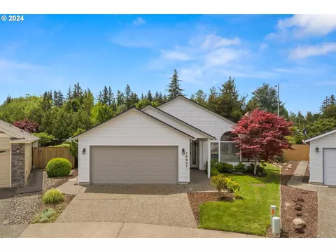 14801 NE Newport St, Portland, OR 97230