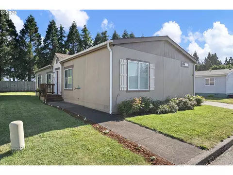 310 Pitney Ln #52, Junction City, OR 97448