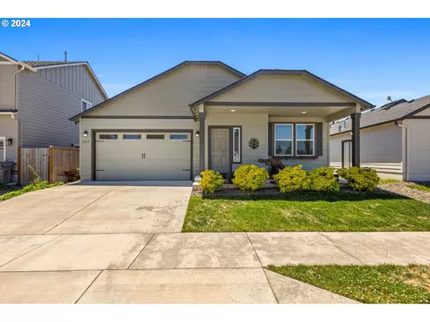 2262 Gleanns Way, Lebanon, OR 97355