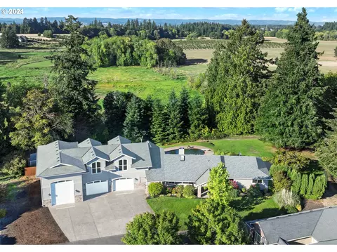824 N 31st Ave, Cornelius, OR 97113