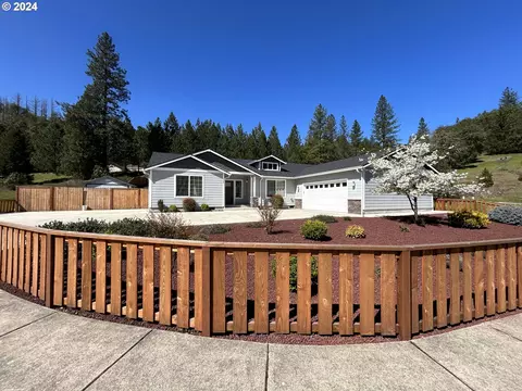 139 Deer Song Ct, Canyonville, OR 97417