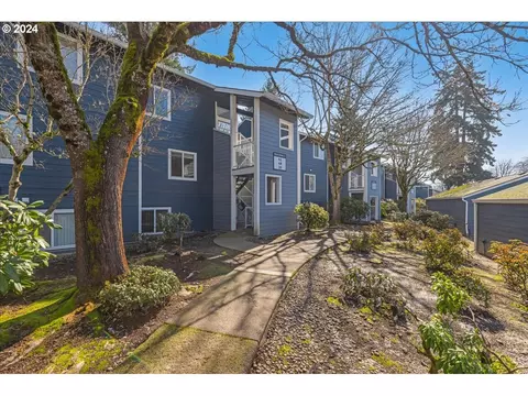 12600 SE Freeman Way #40, Milwaukie, OR 97222