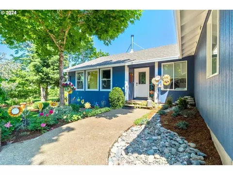 15402 S Maple Hill Dr, Molalla, OR 97038