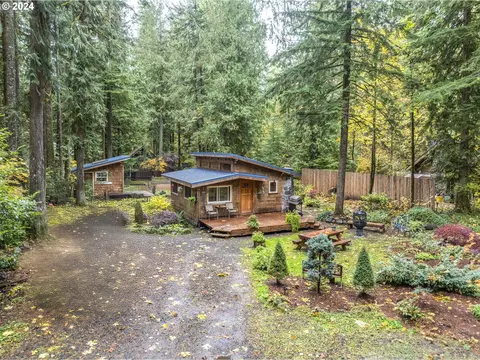 24883 E Tiger Lily Dr, Rhododendron, OR 97049