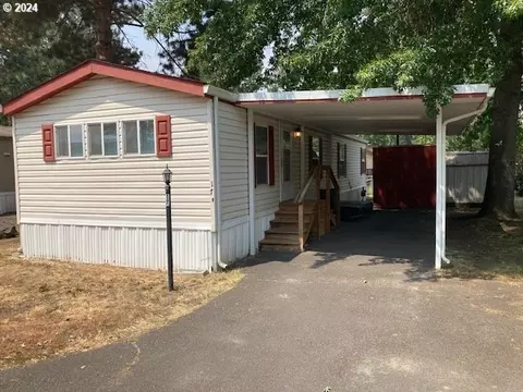 1809 26th St #17, La Grande, OR 97850