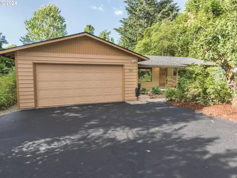 725 SE 9th St, Gresham, OR 97080