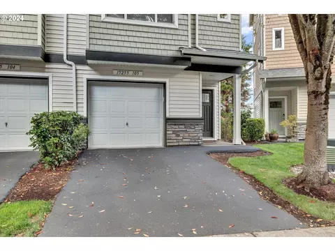 15255 SW Mallard Dr #105, Beaverton, OR 97007