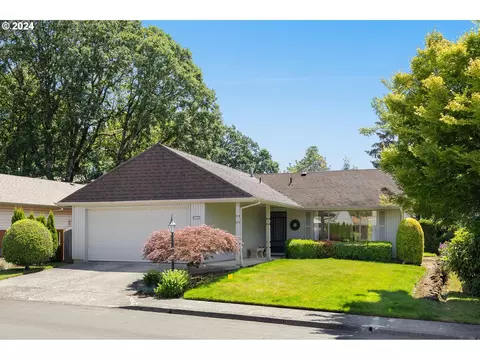 10060 SW Century Oak Dr, Portland, OR 97224