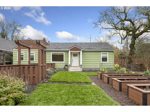 8003 SW Taylors Ferry Rd, Portland, OR 97223