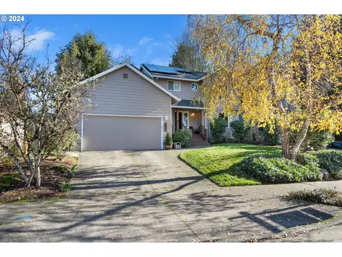 136 NE 49th Ave, Hillsboro, OR 97124