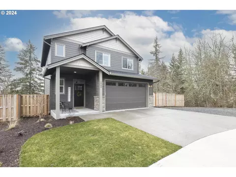 1343 NE Henderson Ter, Estacada, OR 97023