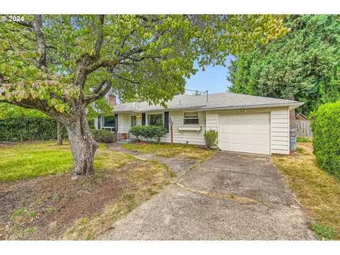 10207 NE Sacramento St, Portland, OR 97220