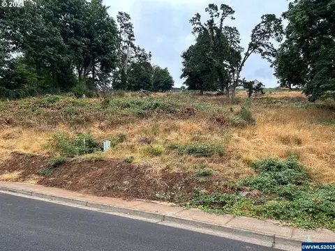 502 Adams Ave, Silverton, OR 97381